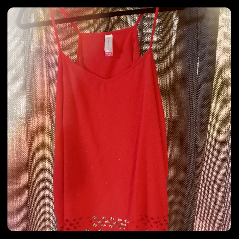 Cutout red flowy top